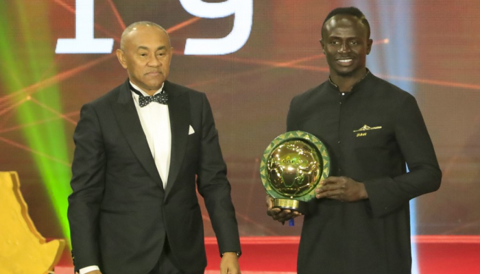 122 011808 mane best african player award 700x400