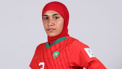 نهيلة بنزينة أول لاعبة محجبة تشارك في نهائيات كأس العالم والجزائر تتغني بهذا الإنجاز - نهيلة-بنزينة-أول-لاعبة-محجبة-تشارك-في-ن