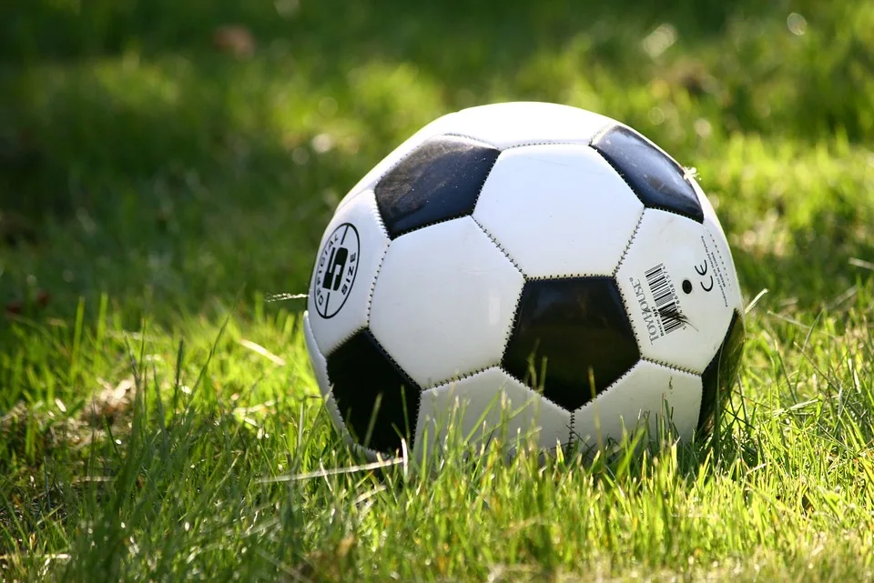 التشكيلة المثالية لـ&Quot;فيفبرو&Quot; ومفاجآت مدوية 6 لاعبين من ريال football