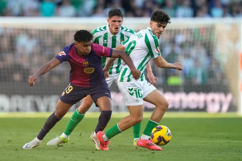 القنوات الناقلة لمباراة برشلونة وريال بيتيس في كأس ملك إسبانيا