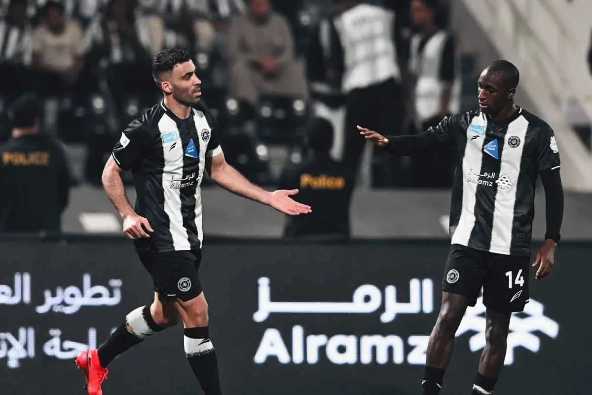 فيديو الغوليادور حمد الله يسجل هاتريك العالمي ويشعل الصراع مع رونالدو وبنزيما