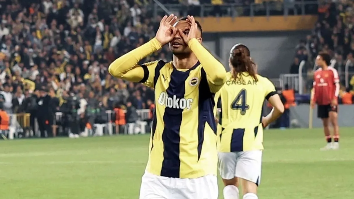 فيديو يوسف النصيري يسجل ويشعل المدرجات وحكم يتدخل لإيقاف المباراة أمام أندرلخت بيروبا ليج