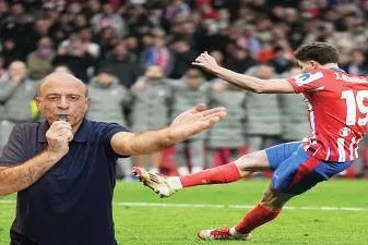 هل تعرضت أتلتيكو مدريد للظلم التحكيمي أمام ريال مدريد الخبير التحكيمي جمال الشريف يوضح هل تعرضت أتلتيكو مدريد للظلم التحكيمي أمام ريال مدريد الخبير التحكيمي جمال الشريف يوضح