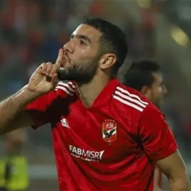 إصابة أحمد القندوسي المروعة في الدوري المصري: التفاصيل الكاملة والتداعيات