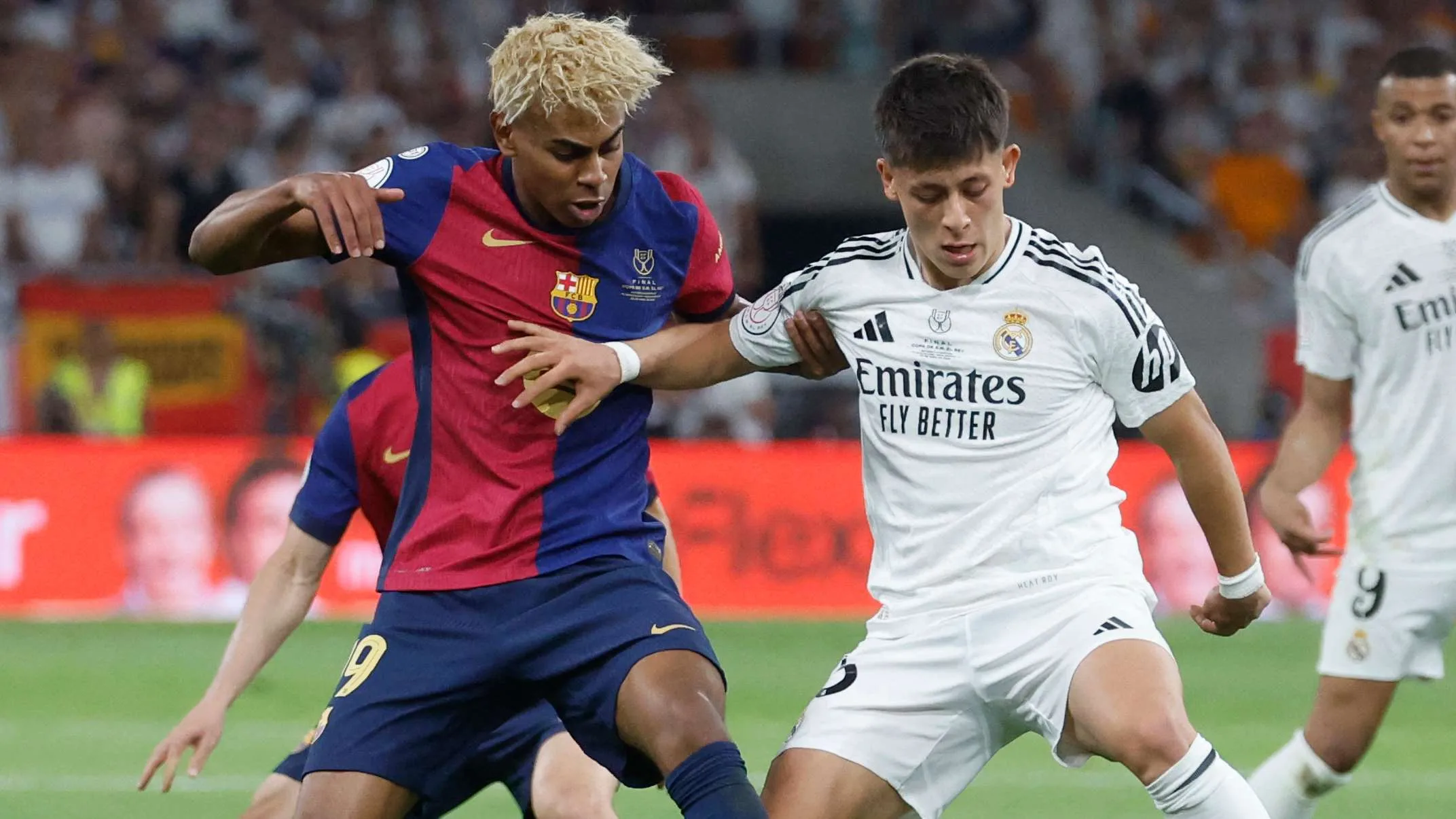 القنوات المفتوحة الناقلة لمباراة برشلونة وريال مدريد في الدوري الإسباني القنوات المفتوحة الناقلة لمباراة برشلونة وريال مدريد في الدوري الإسباني