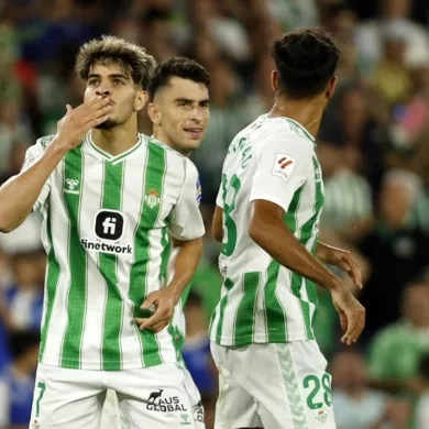 فيديو عبد الصمد الزلزولي يسجل ويقود فريقه لفوز مثير على فيورنتينا