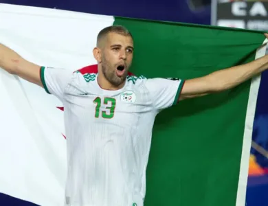 اهتمام نادي الرجاء البيضاوي بالهداف الجزائري إسلام سليماني طموح رياضي أم شائعة ميركاتو 2025
