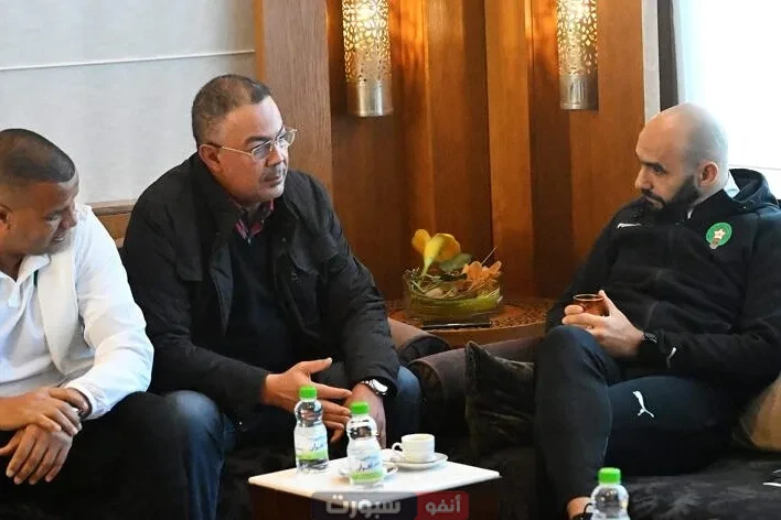 فوزي لقجع عقد أجتماع حاسم مع وليد الركراكي بعد مباراة البنين وهذا هو مصيره مع المنتخب فوزي لقجع عقد أجتماع حاسم مع وليد الركراكي بعد مباراة البنين وهذا هو مصيره مع المنتخب