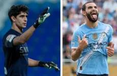 ياسين بونو يتألق ويقود الهلال لإقصاء مان سيتي ونجمه الجزائري أيت نوري من كأس العالم للأندية 2025