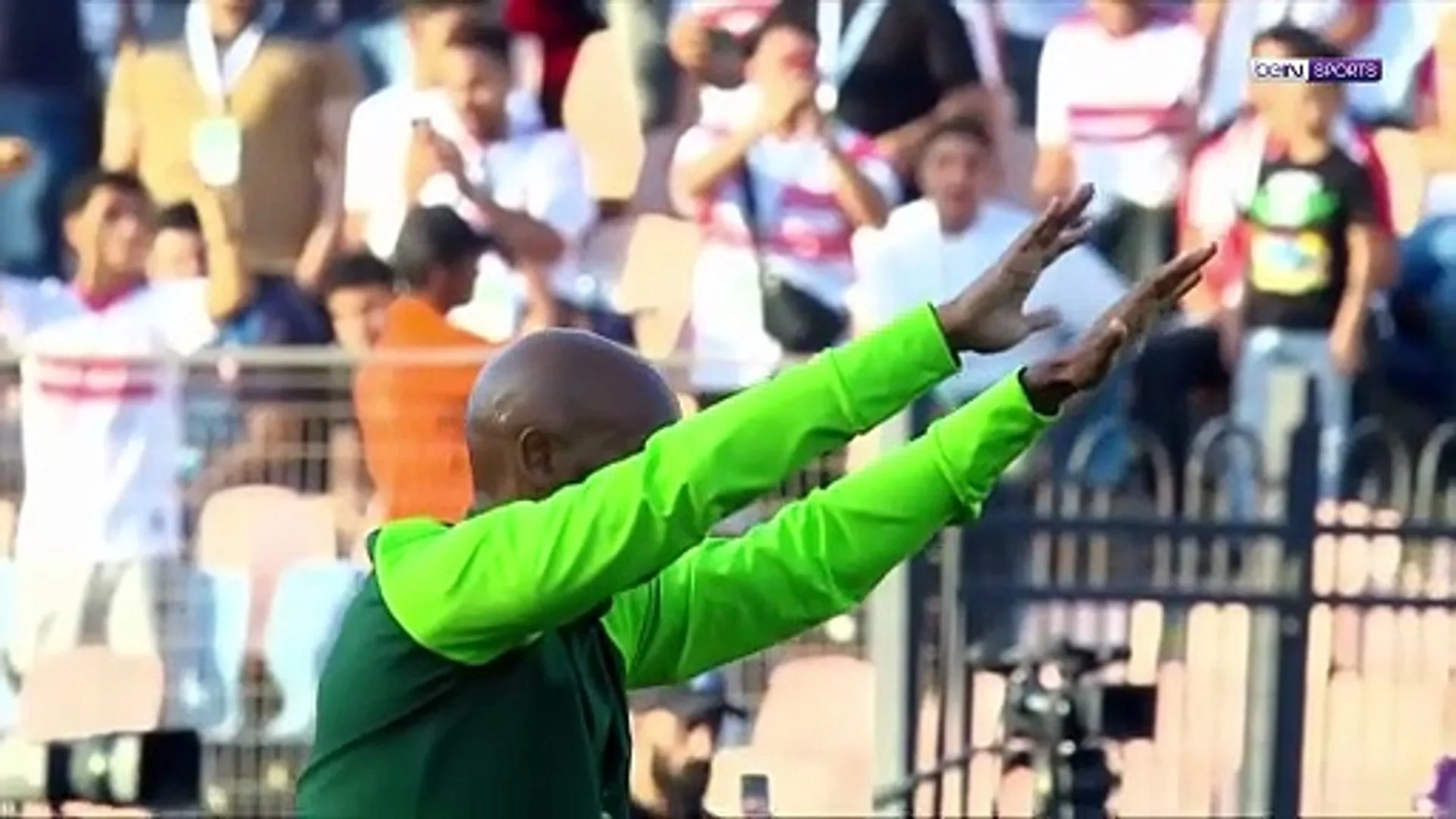 أسطورة نادي الزمالك شيكابالا يعلن اعتزاله كرة القدم أسطورة الزمالك شيكابالا يعلن إنهاء مسيرته الكروية أعلن محمود عبد الرازق شيكابالا، أسطورة نادي الزمالك، اعتزاله لعبة كرة القدم.