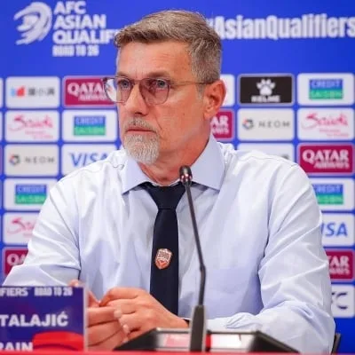 الأحمر يسافر إلى سلوفينيا 11 يوليو دون تدريبات محلية. الأحمر يسافر إلى سلوفينيا 11 يوليو دون تدريبات محلية.