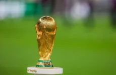 تشافي وإنييستا وكاسياس في لجنة تحضير مونديال 2030